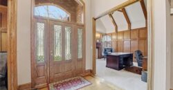 71 The Woodlands Drive, Gladstone, MO 64119