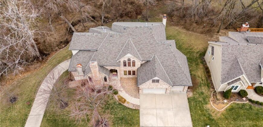 71 The Woodlands Drive, Gladstone, MO 64119