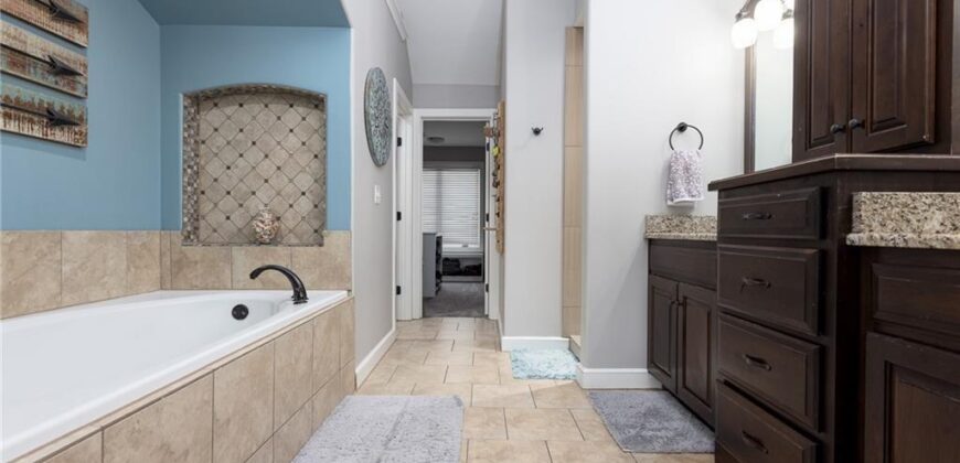 13017 Kelli Drive, Kearney, MO 64060