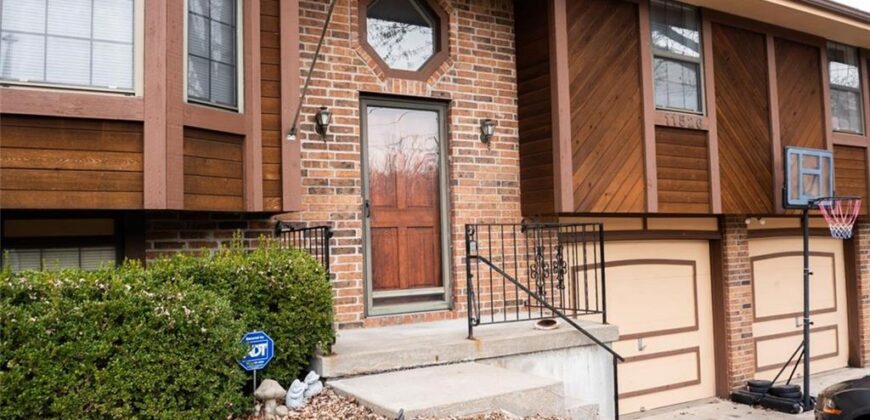 11526 N Wayne Avenue, Kansas City, MO 64155