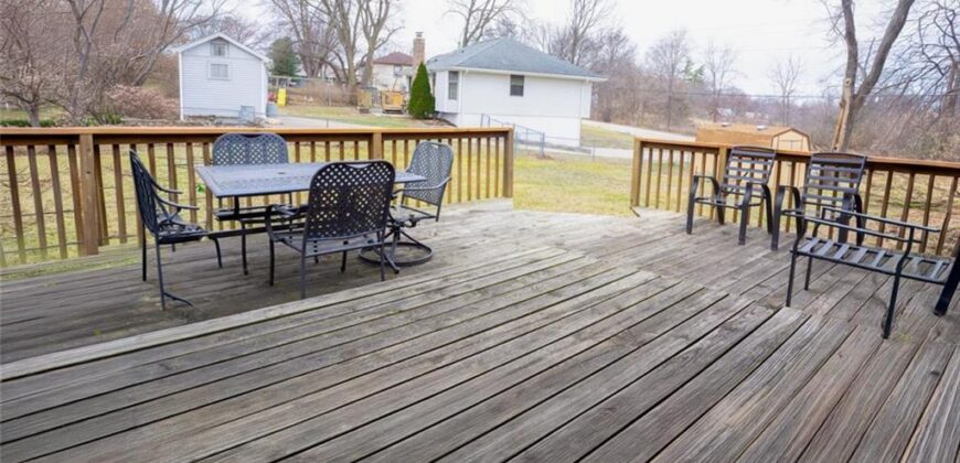 11526 N Wayne Avenue, Kansas City, MO 64155