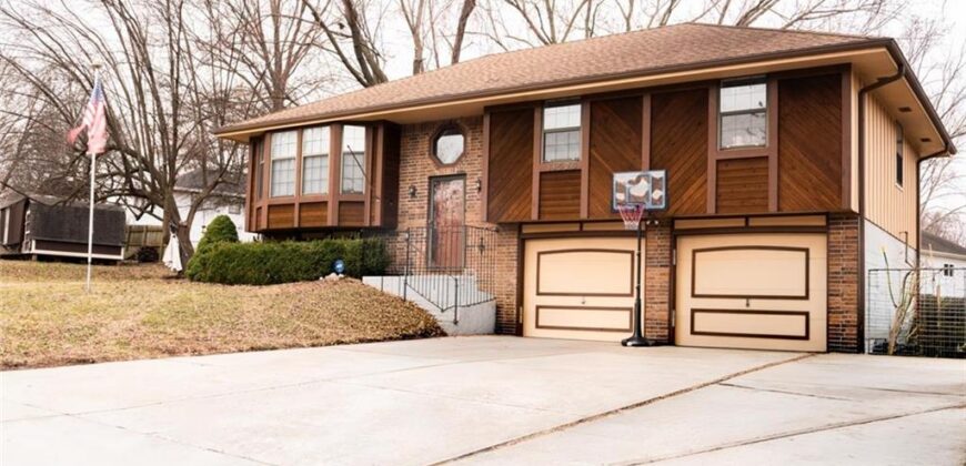11526 N Wayne Avenue, Kansas City, MO 64155