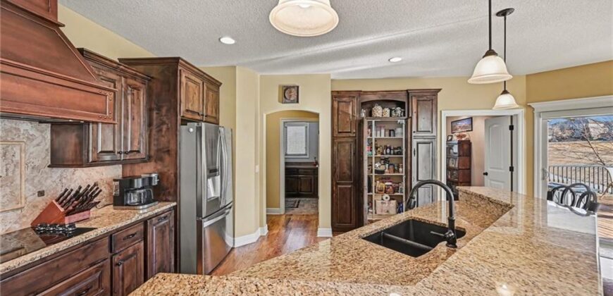 1819 NE 102nd Terrace, Kansas City, MO 64155