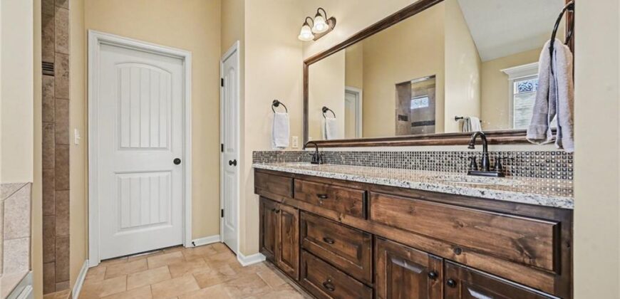 1819 NE 102nd Terrace, Kansas City, MO 64155