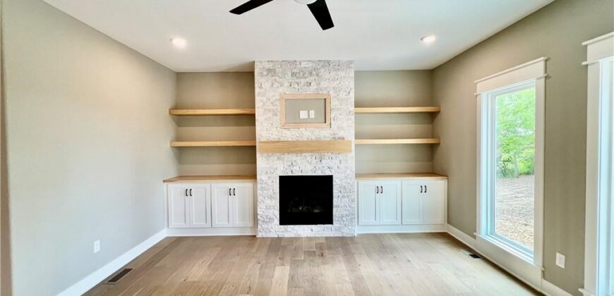 1972 Longview Drive, Liberty, MO 64068
