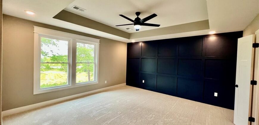 1972 Longview Drive, Liberty, MO 64068