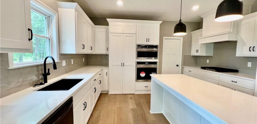 1972 Longview Drive, Liberty, MO 64068