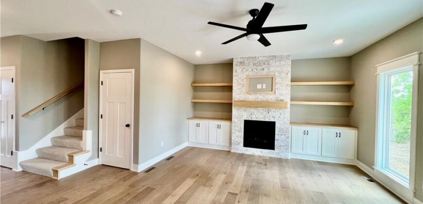1972 Longview Drive, Liberty, MO 64068