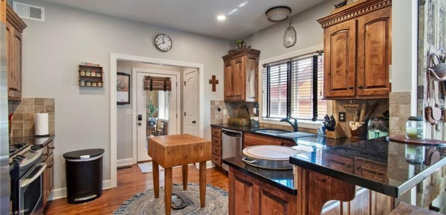 9008 NE 80th Street, Kansas City, MO 64158
