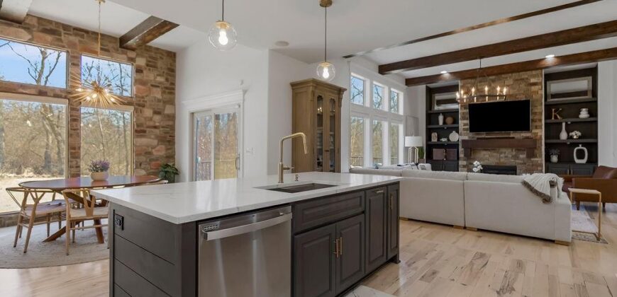 13021 Kelli Drive, Kearney, MO 64060