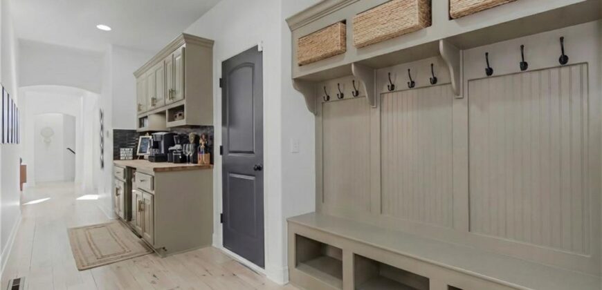 13021 Kelli Drive, Kearney, MO 64060