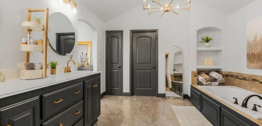 13021 Kelli Drive, Kearney, MO 64060