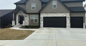 7643 N Sycamore Avenue, Kansas City, MO 64158