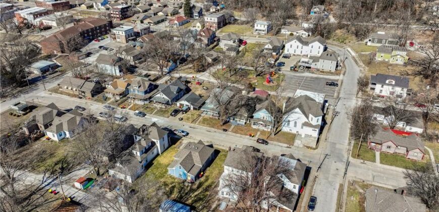 426 Benton Avenue, Excelsior Springs, MO 64024