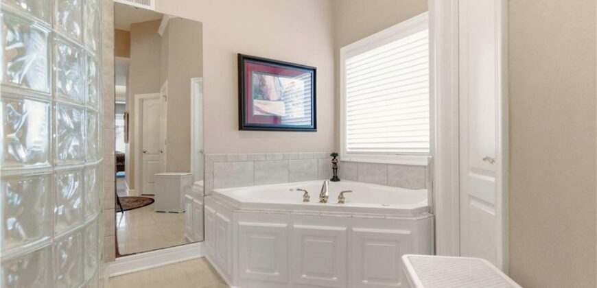 4405 N Hickory Lane, Kansas City, MO 64116