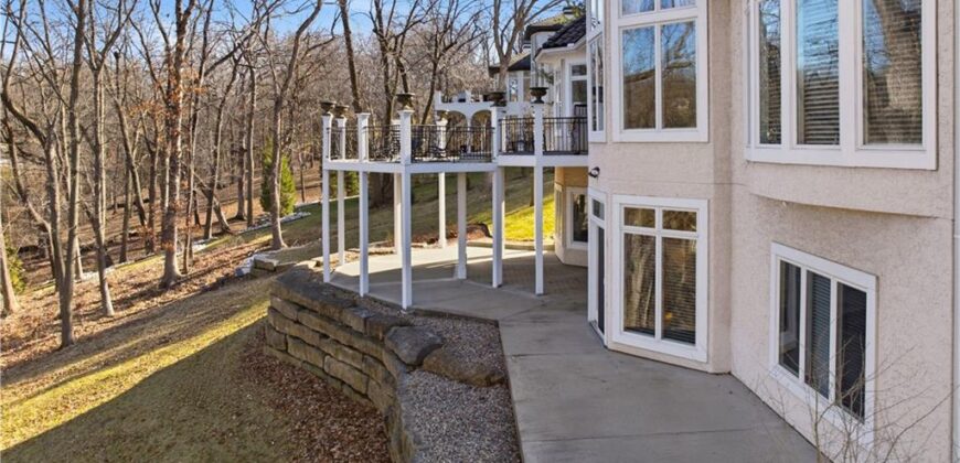4405 N Hickory Lane, Kansas City, MO 64116