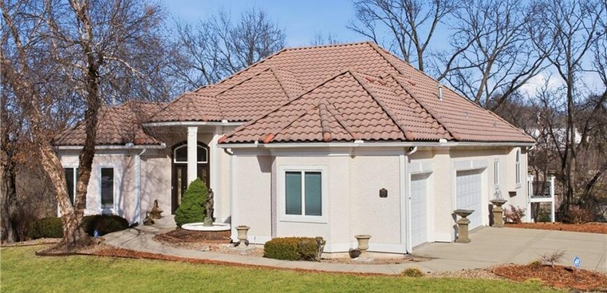 4405 N Hickory Lane, Kansas City, MO 64116