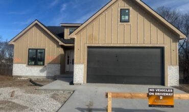 9727 N Montclair Avenue, Kansas City, MO 64153