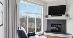 8190 Shoreline Drive, Parkville, MO 64152