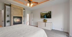 8190 Shoreline Drive, Parkville, MO 64152