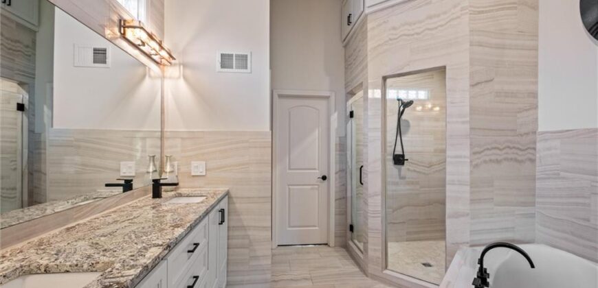 8190 Shoreline Drive, Parkville, MO 64152