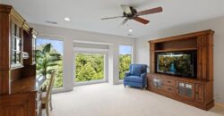 8190 Shoreline Drive, Parkville, MO 64152