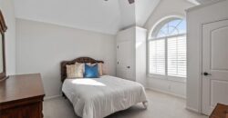 8190 Shoreline Drive, Parkville, MO 64152