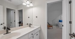 8190 Shoreline Drive, Parkville, MO 64152