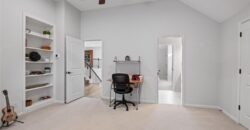 8190 Shoreline Drive, Parkville, MO 64152