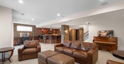 8190 Shoreline Drive, Parkville, MO 64152
