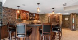 8190 Shoreline Drive, Parkville, MO 64152