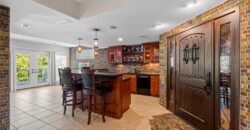 8190 Shoreline Drive, Parkville, MO 64152