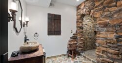 8190 Shoreline Drive, Parkville, MO 64152