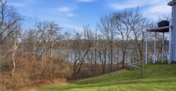 8190 Shoreline Drive, Parkville, MO 64152