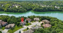 8190 Shoreline Drive, Parkville, MO 64152