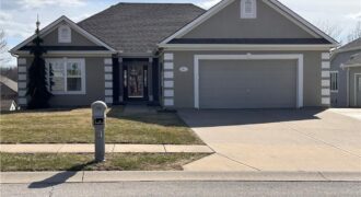 811 Cherry Lane, Smithville, MO 64089