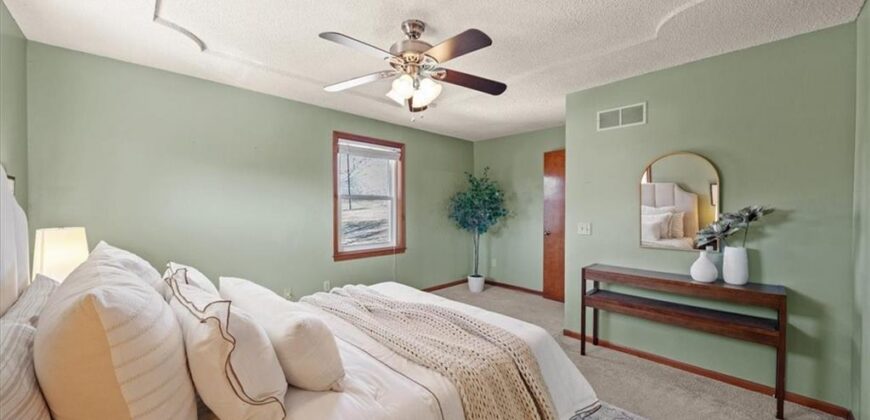 9007 Dry Dock Drive, Liberty, MO 64068