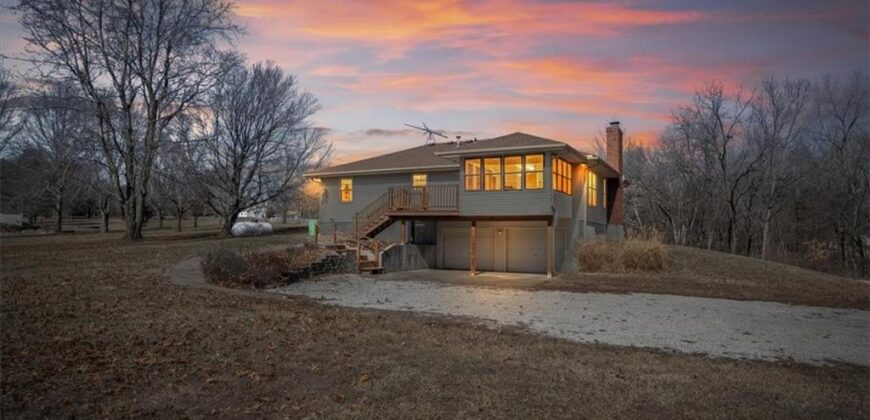9007 Dry Dock Drive, Liberty, MO 64068