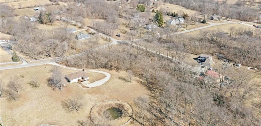 9007 Dry Dock Drive, Liberty, MO 64068