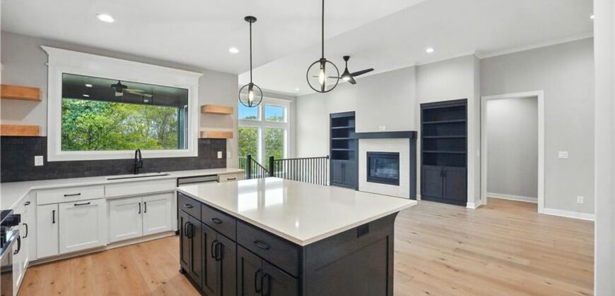 10504 N Mulberry Street, Kansas City, MO 64155