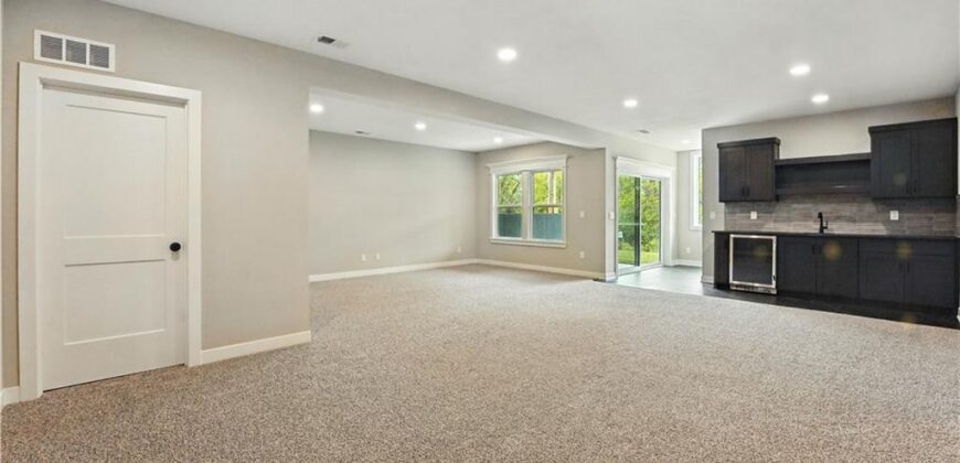 10504 N Mulberry Street, Kansas City, MO 64155
