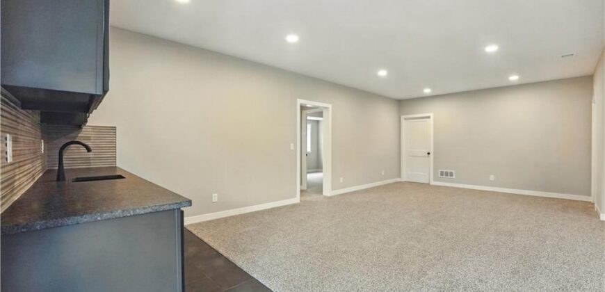 10504 N Mulberry Street, Kansas City, MO 64155