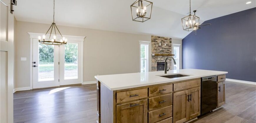 2031 Riverstone Drive, Excelsior Springs, MO 64024