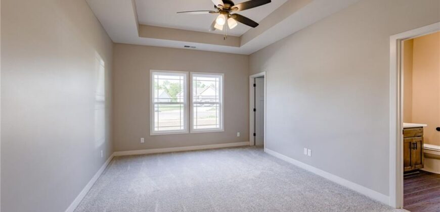 2031 Riverstone Drive, Excelsior Springs, MO 64024
