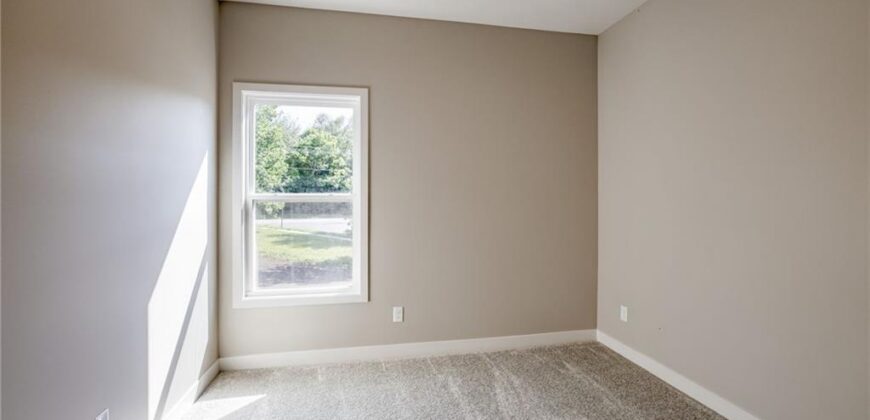 2031 Riverstone Drive, Excelsior Springs, MO 64024