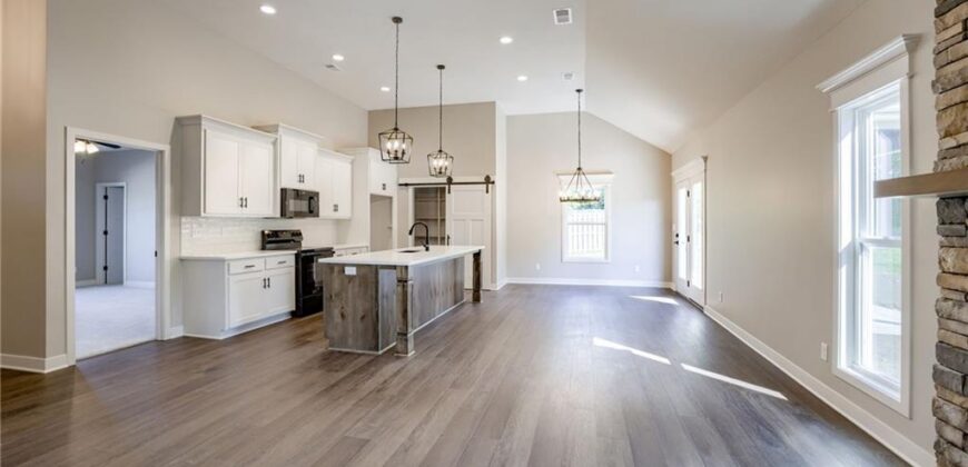 2031 Riverstone Drive, Excelsior Springs, MO 64024