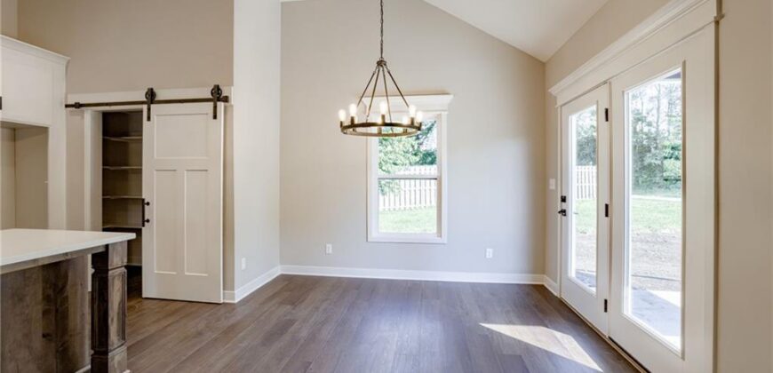 2031 Riverstone Drive, Excelsior Springs, MO 64024
