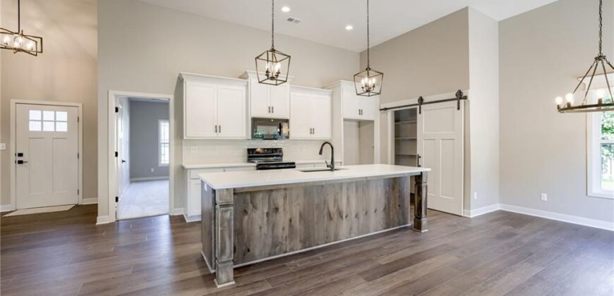 2031 Riverstone Drive, Excelsior Springs, MO 64024