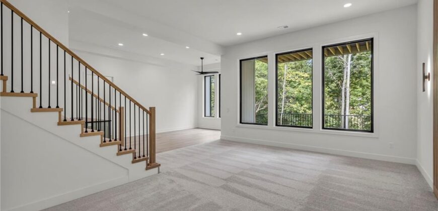 10410 River Hills Drive, Parkville, MO 64152