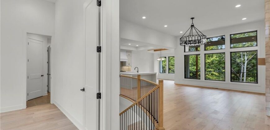 10410 River Hills Drive, Parkville, MO 64152